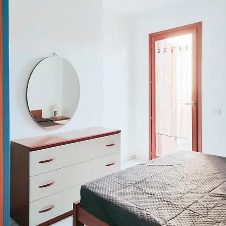 Incantevole Al Primo Piano Con Terrazzo *